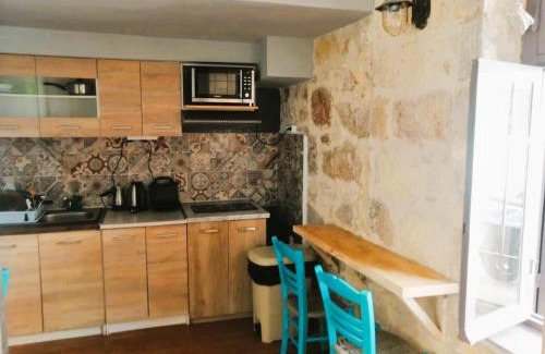 Koum Kapi House | Hippie City Hostel