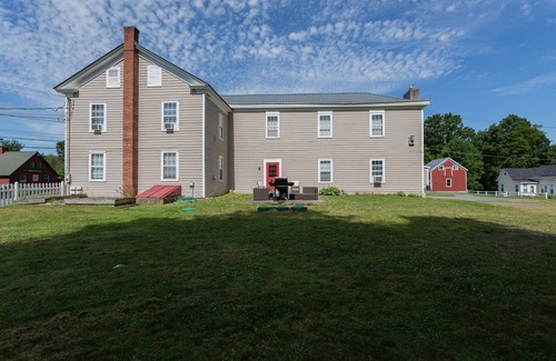 Fly Creek House | Historic 5-BD 3-BA House In Fly Creek, 10 Mins to Dreams Park