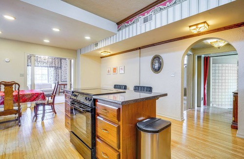 Auburn House | Historic Auburn Home w/Theater & Yard!