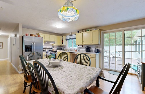 Barnstable House | Historic Barnstable Village Home w/Private Yard - Near Beach