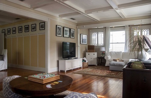 Historic Uptown House | Historic Bungalow - Walk to Everything!