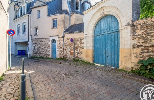 Downtown Angers Cottage | Historic Centre Apartment Near Château and Cathedral