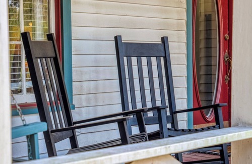 Brenham House | Historic Charm Meets Cozy Comfort in Downtown Brenham