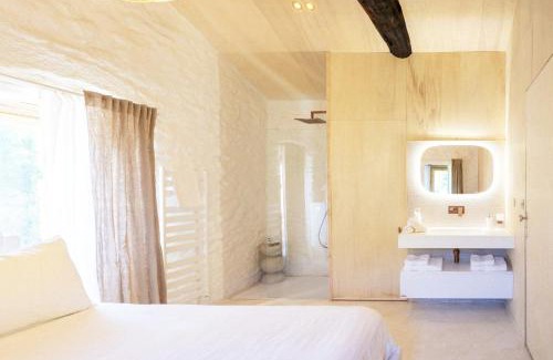 Saumane House | Historic Chestnut Kiln With Pool In The Cévennes