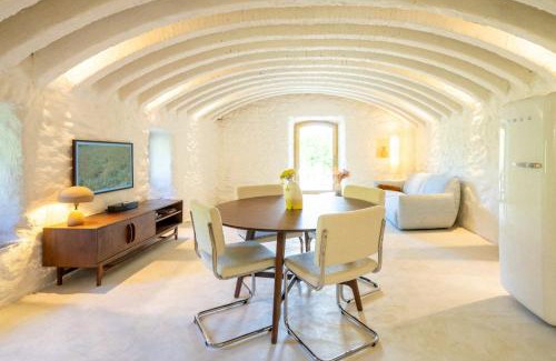 Saumane House | Historic Chestnut Kiln With Pool In The Cévennes