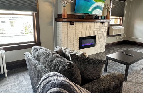 Morgantown Apartment | Historic Downtown Apt steps from eateries & WVU