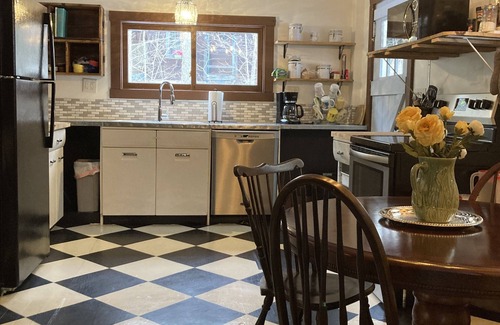 Laurel Mountain Cottage | Historic & Eclectic~ An experience in the woods~