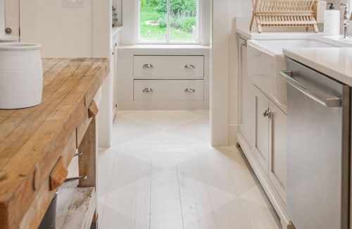 Osterville House | Historic Home in Prime Osterville Village Location: Three bedrooms, Sleeps 6