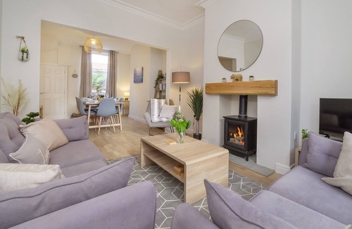 York Cottage | Historic House in the Heart of the City Centre - sleeps 7 guests in 3 bedrooms