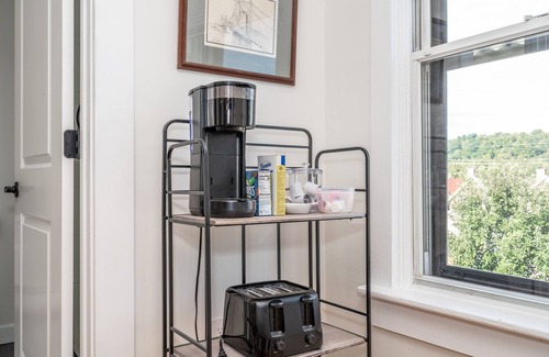 Ludlow Condo | Historic Ludlow is a quaint stay just off the Ohio River