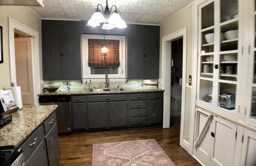 Amarillo House | Historic - Near Everything I 3bed 3bath 3 Living Areas