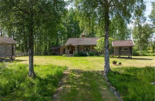 Leksand Municipality House | Historic Off-Grid Farm Cottage By Rombo Trail