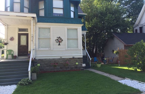 Port Huron Apartment | Historic Queen Anne Home In The Heart Of Port Huron