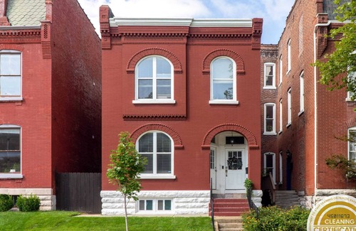 Benton Park House | Historic Walkable Location! 3BR Home | ABODEbucks