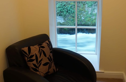 Litton Mill Apartment | Historic Water Mill in the heart of the Peak District