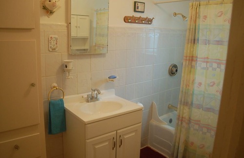 Tropic Other | Historical 1930 Country Charmer, Peaceful Property, n9 miles to Bryce Canyon