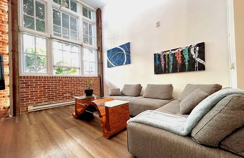 South of Market Apartment | Historical Clocktower Loft