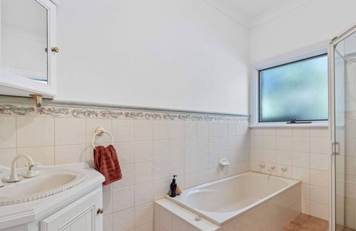 Orange House | Historical cosy oasis | Orange NSW