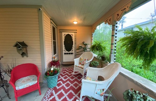 Lake Ann Apartment | Historical home, the Burnett Nestt in the heart of Lake Ann