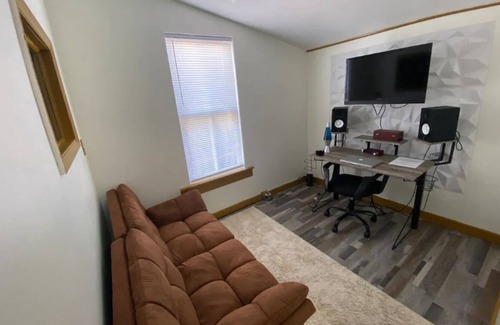 Ocoee House | Hit House Studios Entire Home Built For Creatives!