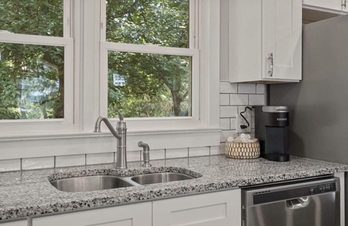 Greeneville House | Hixon Haven Greeneville Home