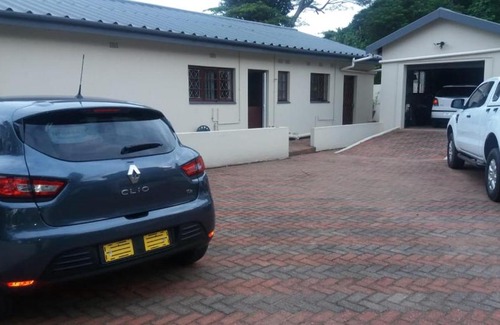 Pennington Apartment | Hlelo's Guest house