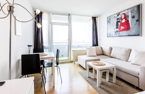 Kalk Apartment | HÖ01 large apartment with dryer and washing machine