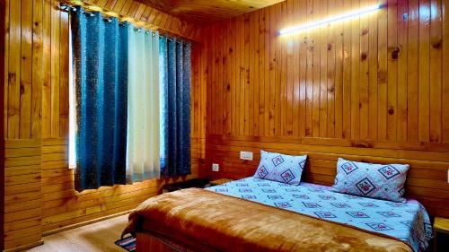 Jibhi House | Hodophile