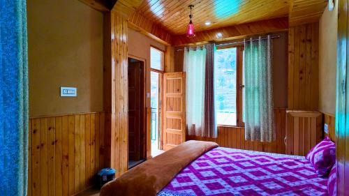 Jibhi House | Hodophile
