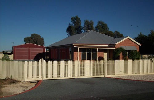 Yarrawonga House | Hogans Bliss @ Yarrawonga