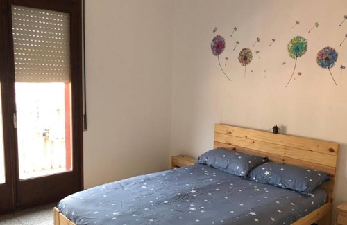 Sant Joan de Les Abadesses Apartment | Holiday Apartment "Can Quelet" with Mountain View, 2 Balconies & Wi-Fi