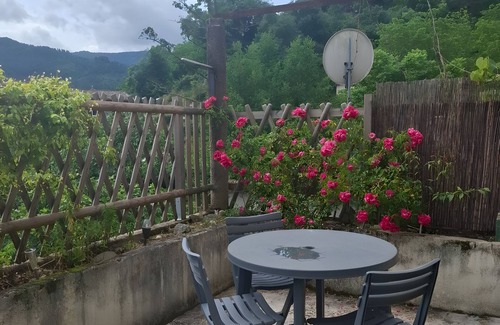 Veye House | Holiday Home 'Maison en Ardèche à 2 pas de la Dolce Via' with Wi-Fi