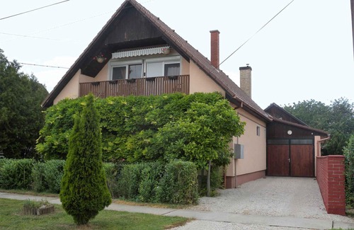Balatonszentgyoergy Apartment | Holiday apartment with swings, sandpit and paddling pool