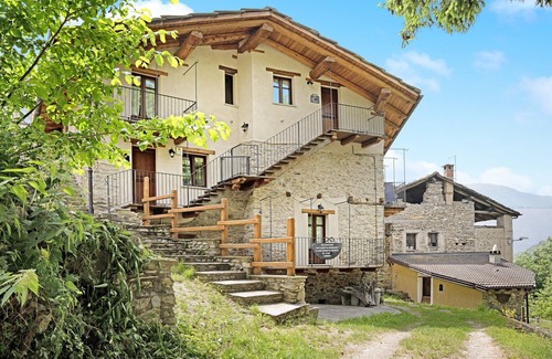 San Michele Prazzo Apartment | Holiday Apartment "Arnica Tano Di Grich" with Mountain View, Shared Terrace & 2 Balconies
