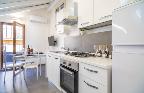Zafferana Etnea Apartment | Holiday Apartment "Etna E Mare Luxury Home" with Sea View, Private Terrace & Wi-Fi