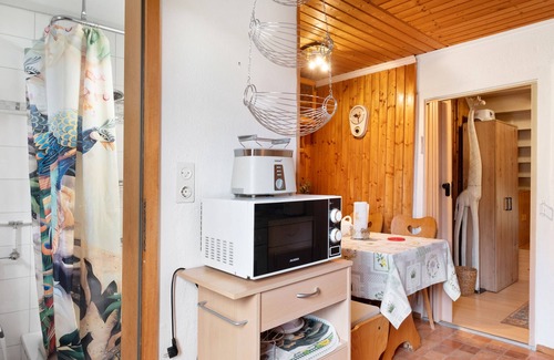 Triberg im Schwarzwald Apartment | Holiday Apartment '1' with Mountain View, Shared Garden and Wi-Fi
