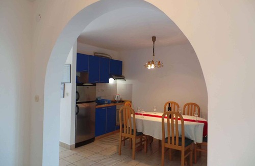 Milcetici Apartment | Holiday apartment 100 m from the Adriatic Sea