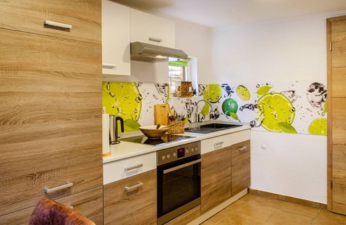 Wiesmoor Apartment | Holiday Apartment "Am Golfplatz" with Private Terrace