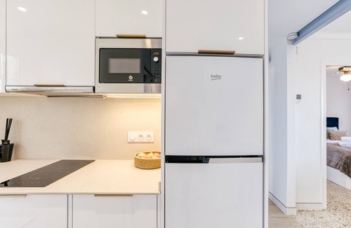 Almadraba-Canyelles Apartment | Holiday Apartment "Can Estrellas" with Sea View, Private Terrace & Wi-Fi