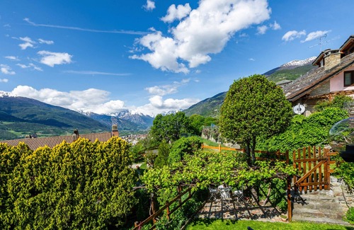 Aosta Apartment | Holiday Apartment "Casa Margherita" in Idyllic Location