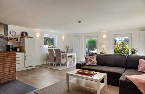 Moehnesee Apartment | Holiday Apartment "Gabler" with Private Terrace & Wi-Fi