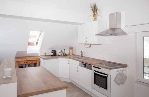 Radolfzell am Bodensee Apartment | Holiday Apartment "Haus Behr am See" with 2 Balconies and Lake View