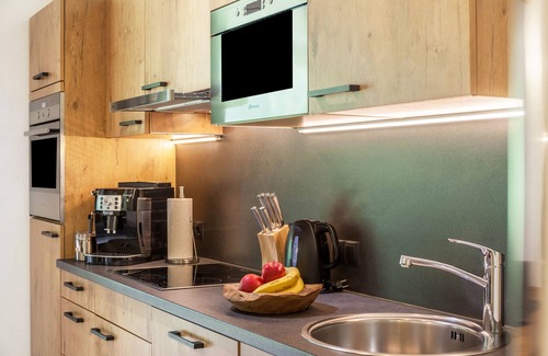 Madseit Apartment | Holiday Apartment 'Haus Marchegg - Steinbock' with Mountain View, Balcony and Wi-Fi