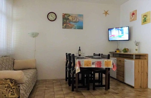 Ribarica Apartment | Holiday apartment with air conditioning