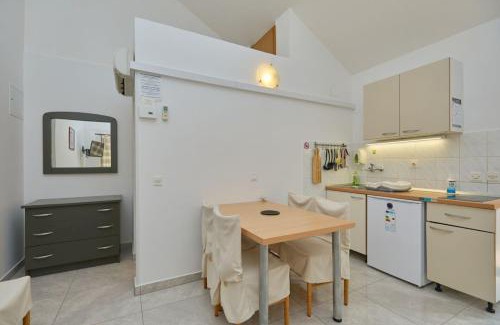 Saplunara Apartment | Holiday apartment in Saplunara with sea view, balcony, air conditioning, WiFi 5197-3