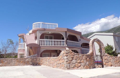Cesarica House | Holiday apartment Karlobag for 1 - 6 persons with 2 bedrooms - Holiday house