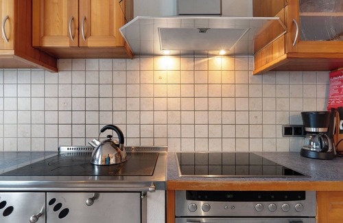 Campolasta Apartment | Holiday Apartment 'Kuhglocke' with Mountain View, Private Terrace and Wi-Fi