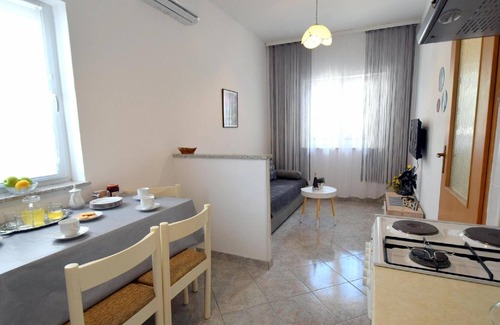Sveti Anton Apartment | Holiday apartment Malinska for 1 - 2 persons with 1 bedroom - Holiday apartment