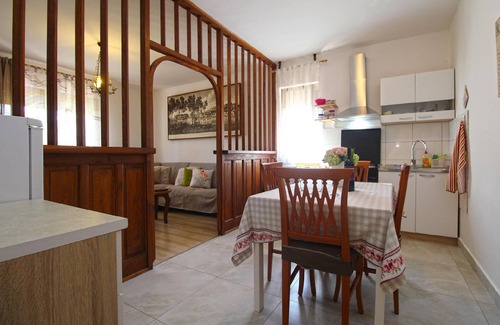 Muntic Apartment | Holiday apartment Muntic for 1 - 6 persons with 3 bedrooms - Holiday apartment