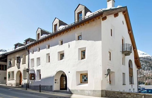 Pontresina Apartment | Holiday apartment Pontresina for 1 - 5 persons with 2 bedrooms - Holiday apartment in one or multi-f